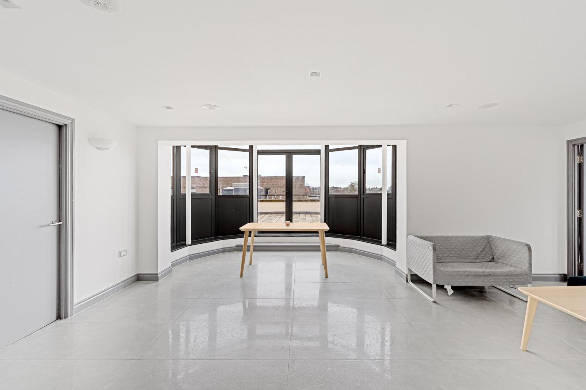 צ'למספורד Long Letting - Luxurious 3 Bedroom Penthouse In City Centre - Parking Included! מראה חיצוני תמונה
